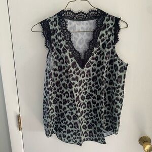 M Leopard Sleeveless Lace Blouse
